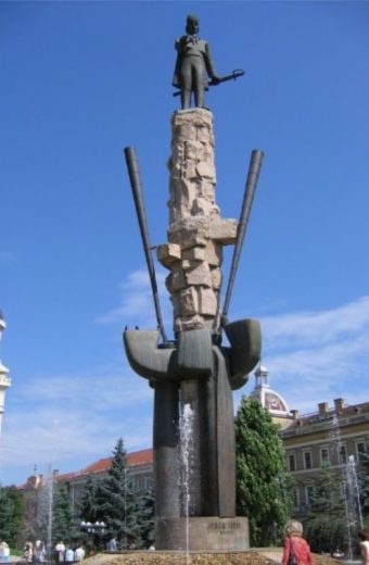 Statuia lui Avram Iancu